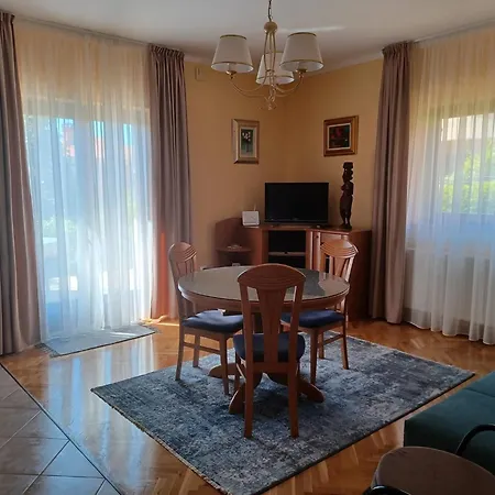 For A And Cosy A2 Apartment