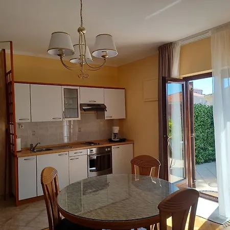 For A And Cosy A2 Zadar
